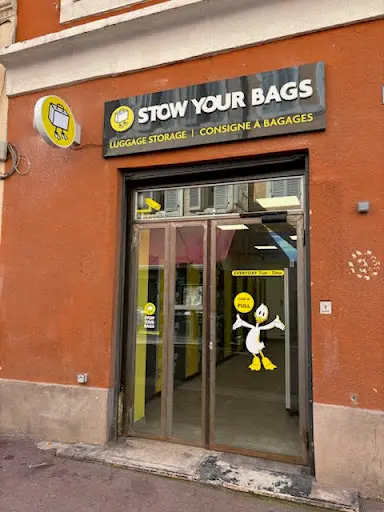 Stow Your Bags