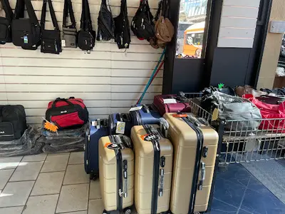 Bounce Luggage Storage - Foncet